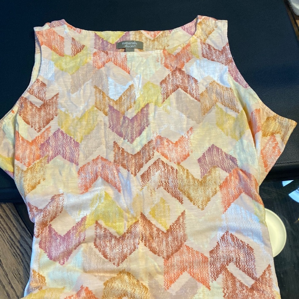 New D&Co Naturals Maxi Sleeveless Summer Dress. 4” slits at bottom. Nice colors